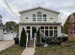 13 Applegate Street, Red Bank, NJ 07701