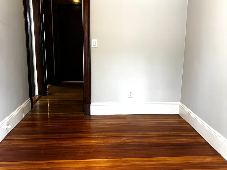 840 E Broadway #1 — Photo 10