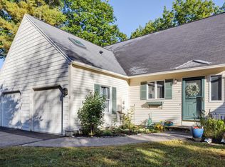 13 Chickadee Ln #13, Kennebunk, ME 04043