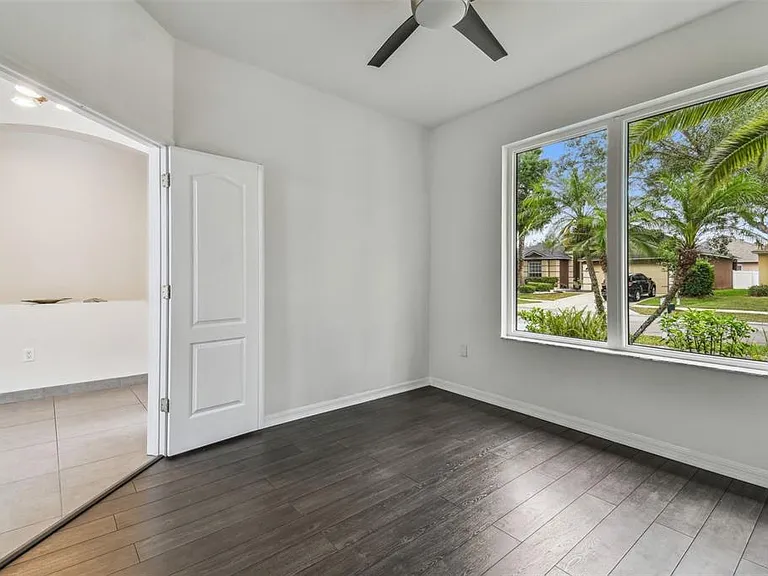 8208 Pinewood Run Ct — Photo 47