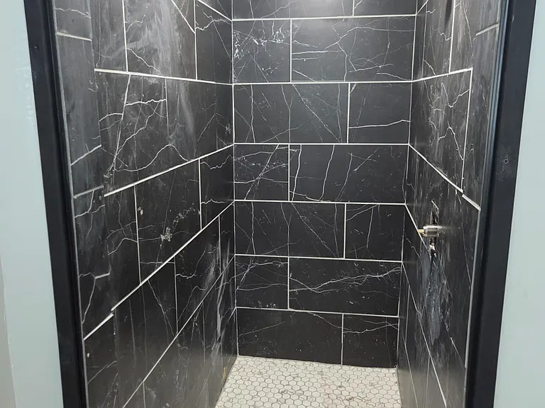 1629 Netherwood Ave #1A — Photo 4