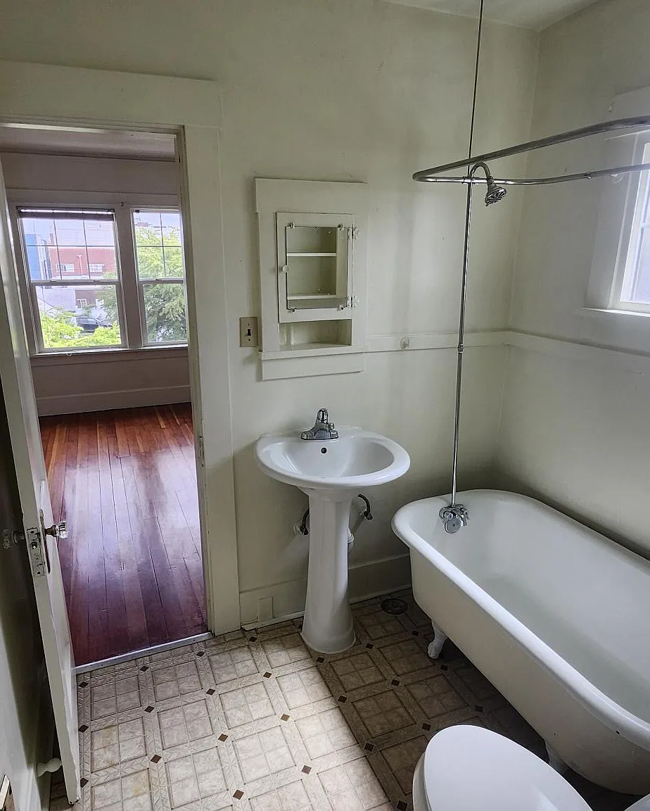 2 bed, 980 sqft, $1,495 — Photo 3