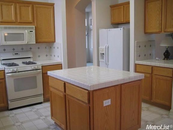 5th image of 5243 Green Grove Ln