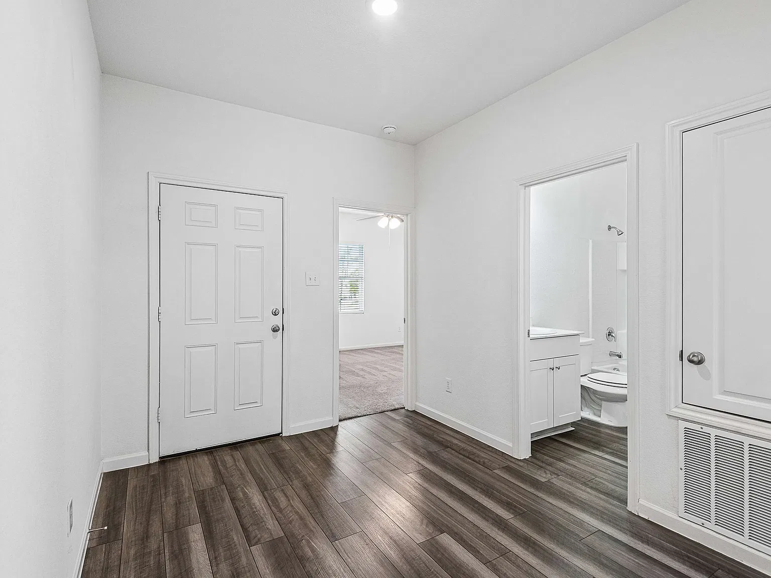 4 bed, 1882 sqft, $2,250 — Photo 3