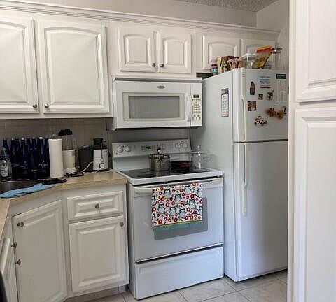 3rd image of 812 Sky Pine Way #D2