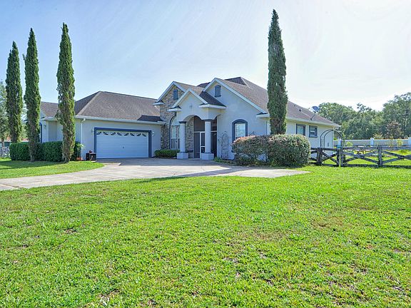 4th image of 390 NW 113th Cir