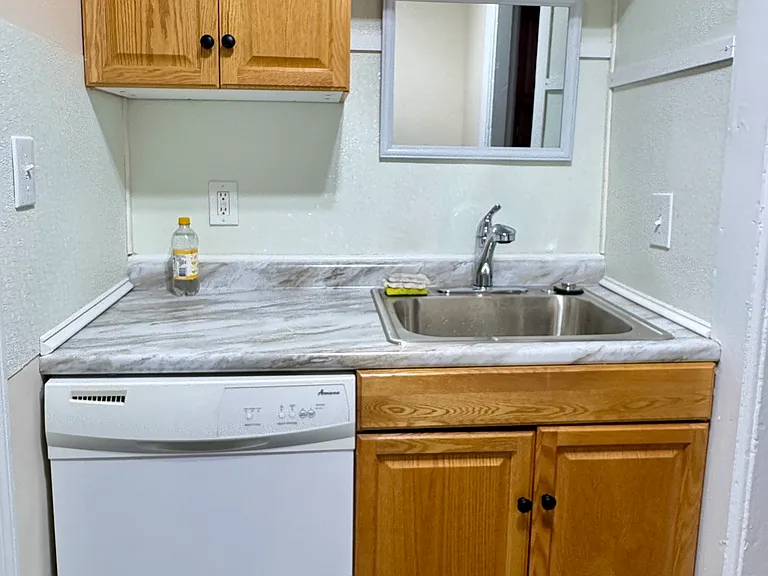 21 Liberty St #1 — Photo 6