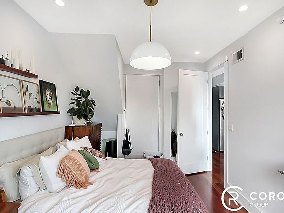 4th image of 315 Franklin Ave #4