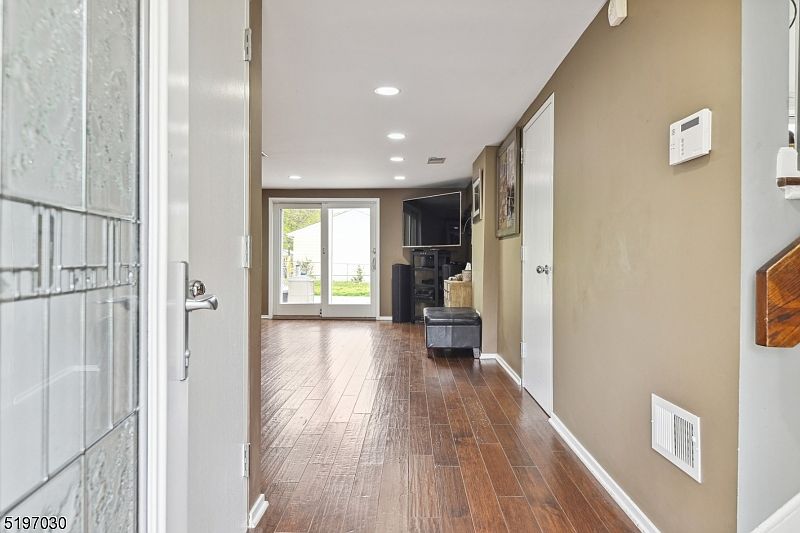 1st image of 84 Crystal Ave