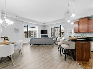 1155 Ford Rd APT 402, Saint Louis Park, MN 55426