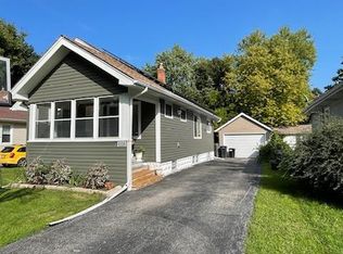 1335 Walnut St, Waukegan, IL 60085