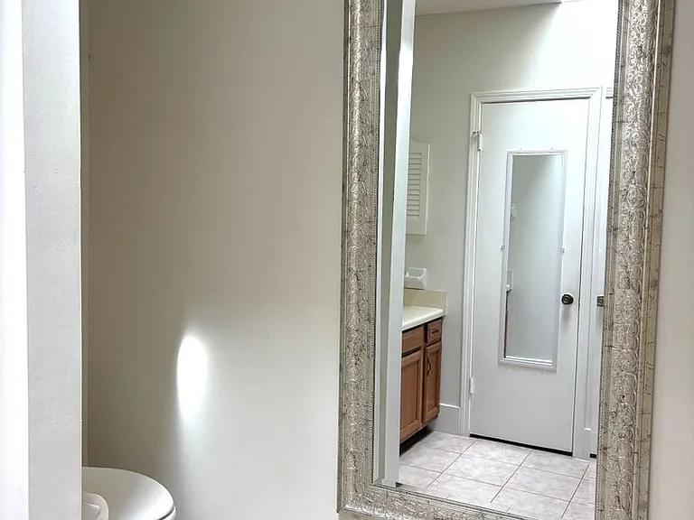 5900 Grelot Rd #101 — Photo 16