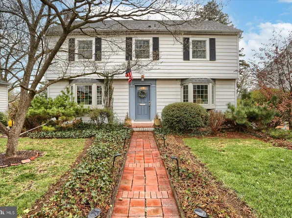 3103 Schoolhouse Ln, Harrisburg, PA 17109