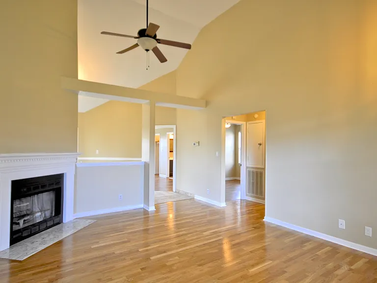 1942 Timberline Way — Photo 5