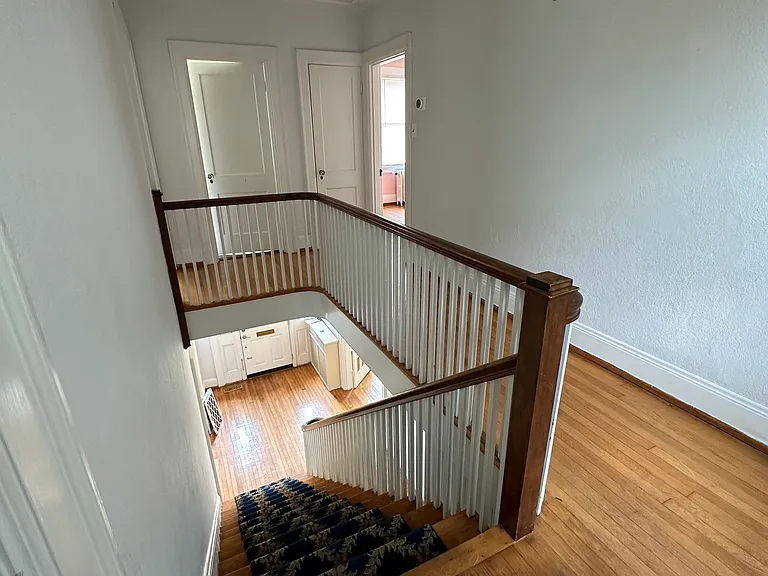 209 Randolph Cir — Photo 21