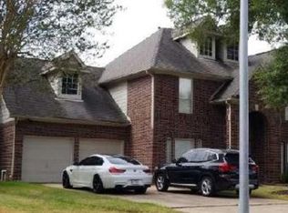 2621 Lakeway Dr, Seabrook, TX 77586