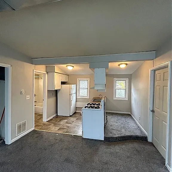 109 Progressive Ave — Photo 4