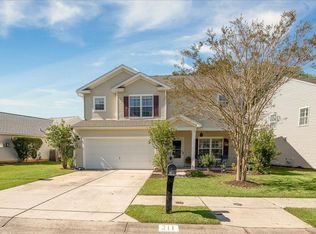 211 Chipping Sparrow Dr, Summerville, SC 29485