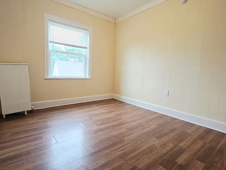 1524-1528 S Broadway St — Photo 5