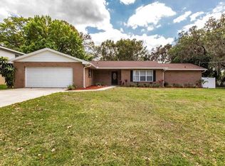 2111 Kennen Dr, Valrico, FL 33594