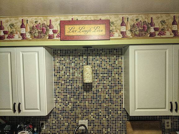 Tile backsplash