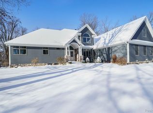6441 Huron Creek Ct, Dexter, MI 48130