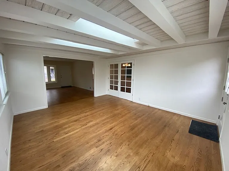 920 Crest Ave — Photo 11