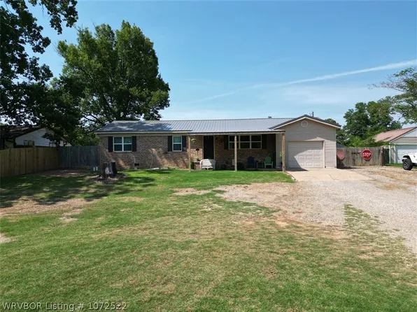 1017 E Redwood Ave, Sallisaw, OK 74955