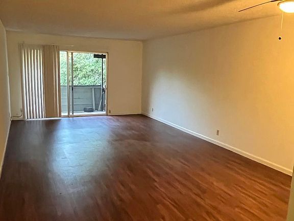 3rd image of 1036 Colorado Ave APT M