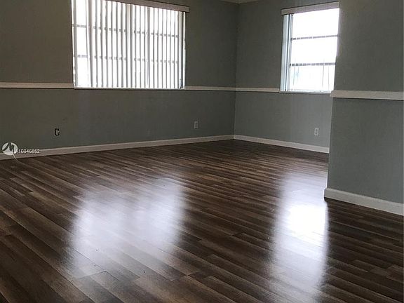 3rd image of 266 Basin Dr #1-2