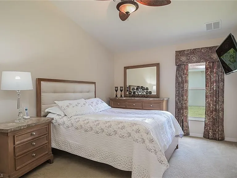 2250 Grove Dr — Photo 21
