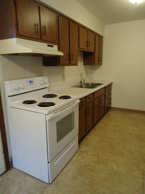 1st image of 106 N Holmen Dr APT 2