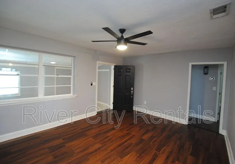 4611 Blount Ave — Photo 3