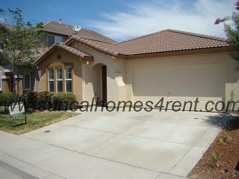 1st image of 1628 Blue Beaver Way