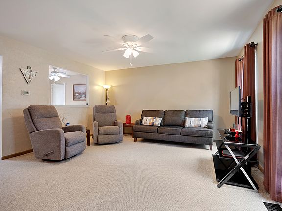 3rd image of 1549 Sawgrass Ct