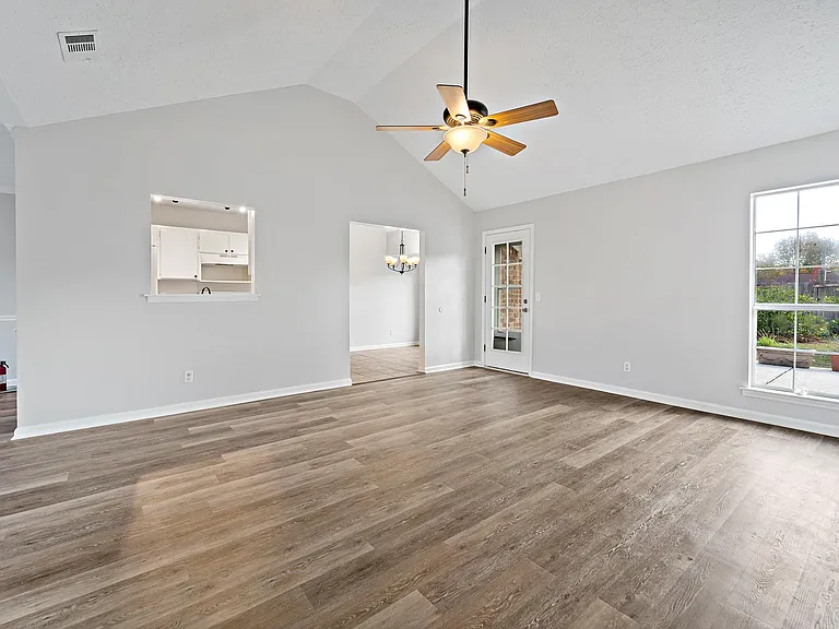 104 Forestay Ct — Photo 21
