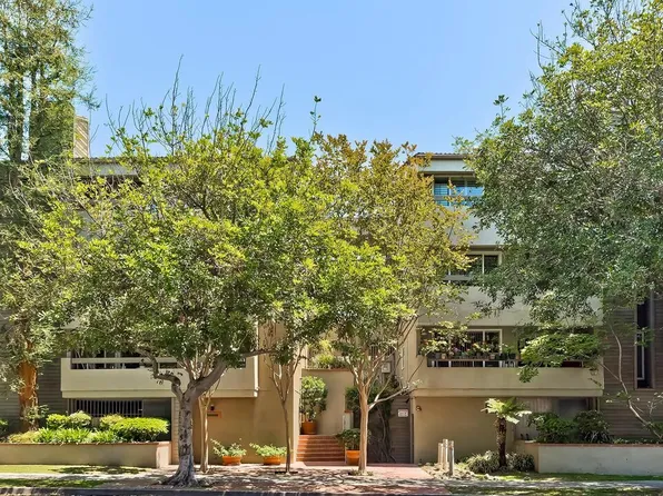 1888 Greenfield Ave APT 207, Los Angeles, CA 90025