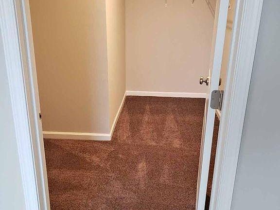 5th image of 2701 S Spurway Dr