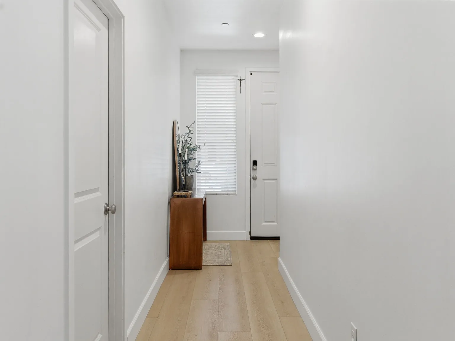 4 bed, 1873 sqft, $2,850 — Photo 4