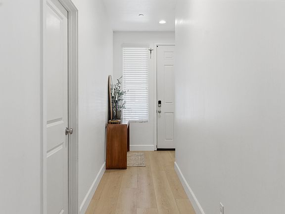 4th image of 12529 Maclure Dr