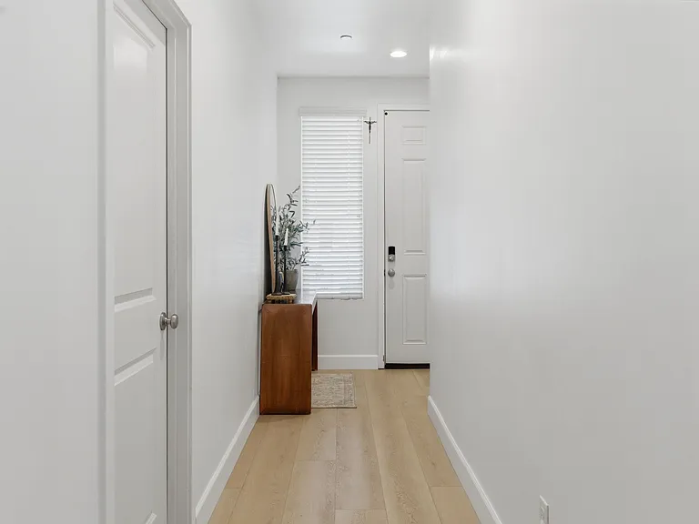 12529 Maclure Dr — Photo 4