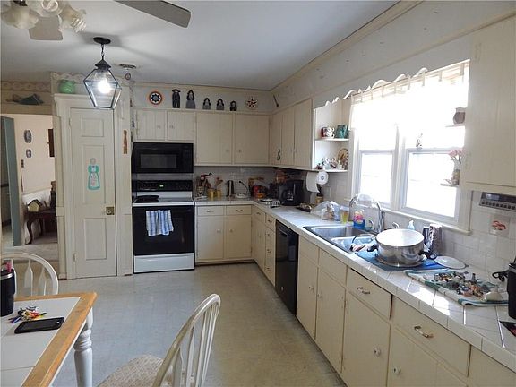 5th image of 109 Lorac Ct