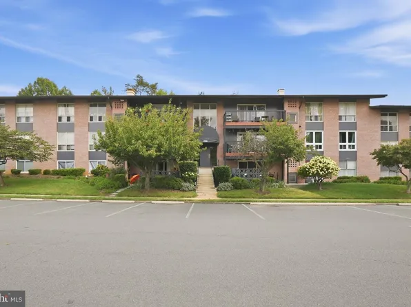204 Park Terrace Ct SE APT 24, Vienna, VA 22180