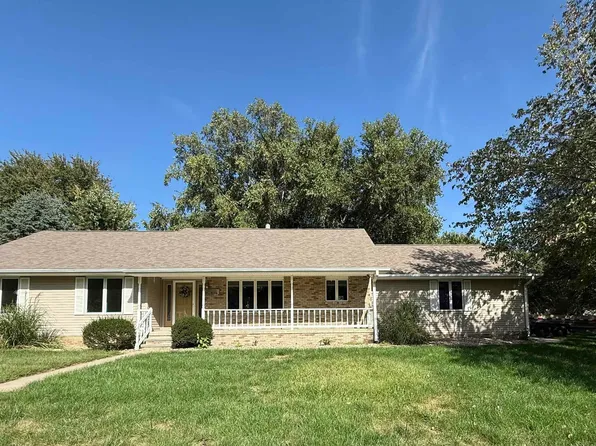 808 Arbor Dr, Nebraska City, NE 68410