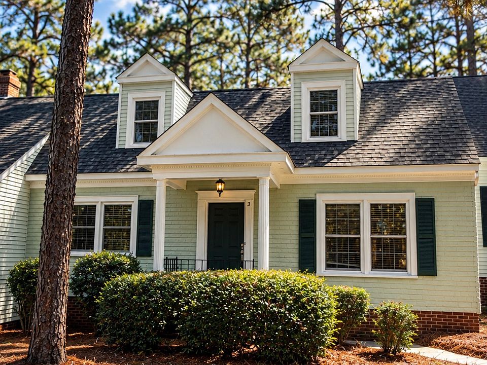 1st image of 3 Colonial Pines Cir