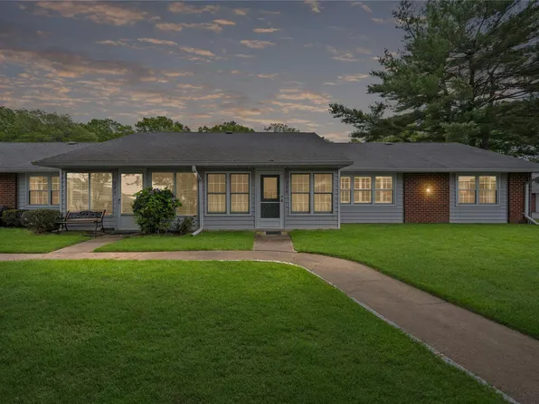 28 Trent Court #B, Ridge, NY 11961