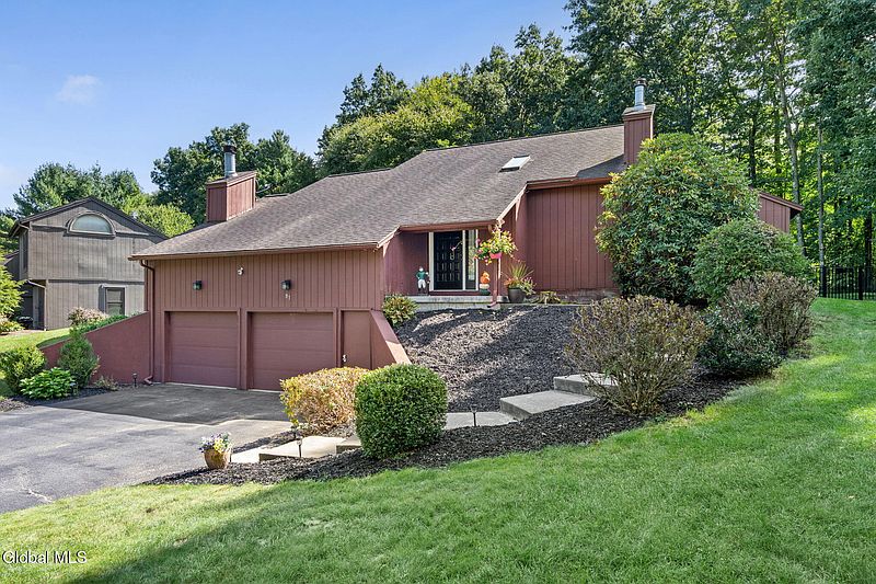 3rd image of 91 Meadow Rue Place