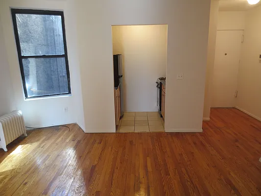 Rented by Waverly Realty Associates | media 19