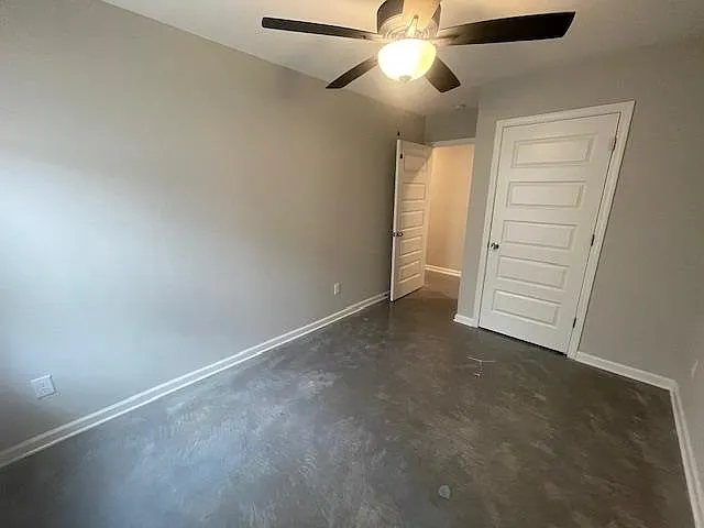 2433 Zanone Ave — Photo 3