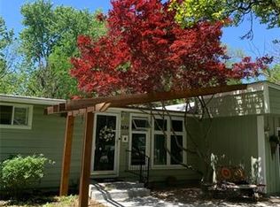 7434 Riggs Ln, Overland Park, KS 66204